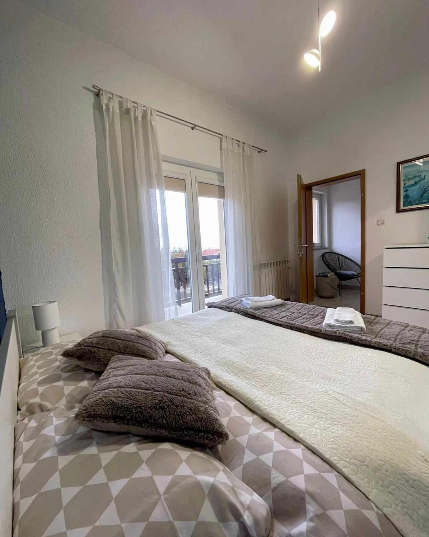 Apartment Kosante - Luxury Apartment - 150 M2 With Fitness Room *