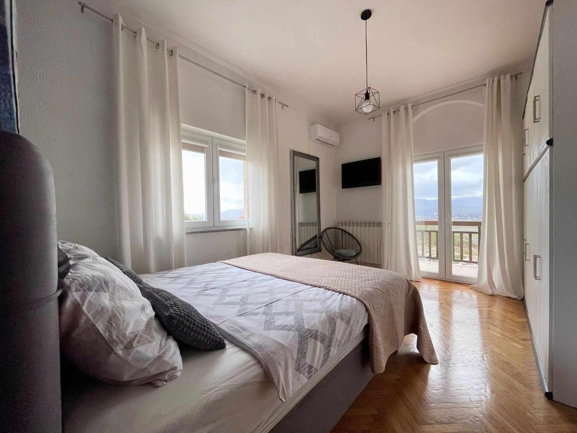 Apartment Kosante - Luxury Apartment - 150 M2 With Fitness Room