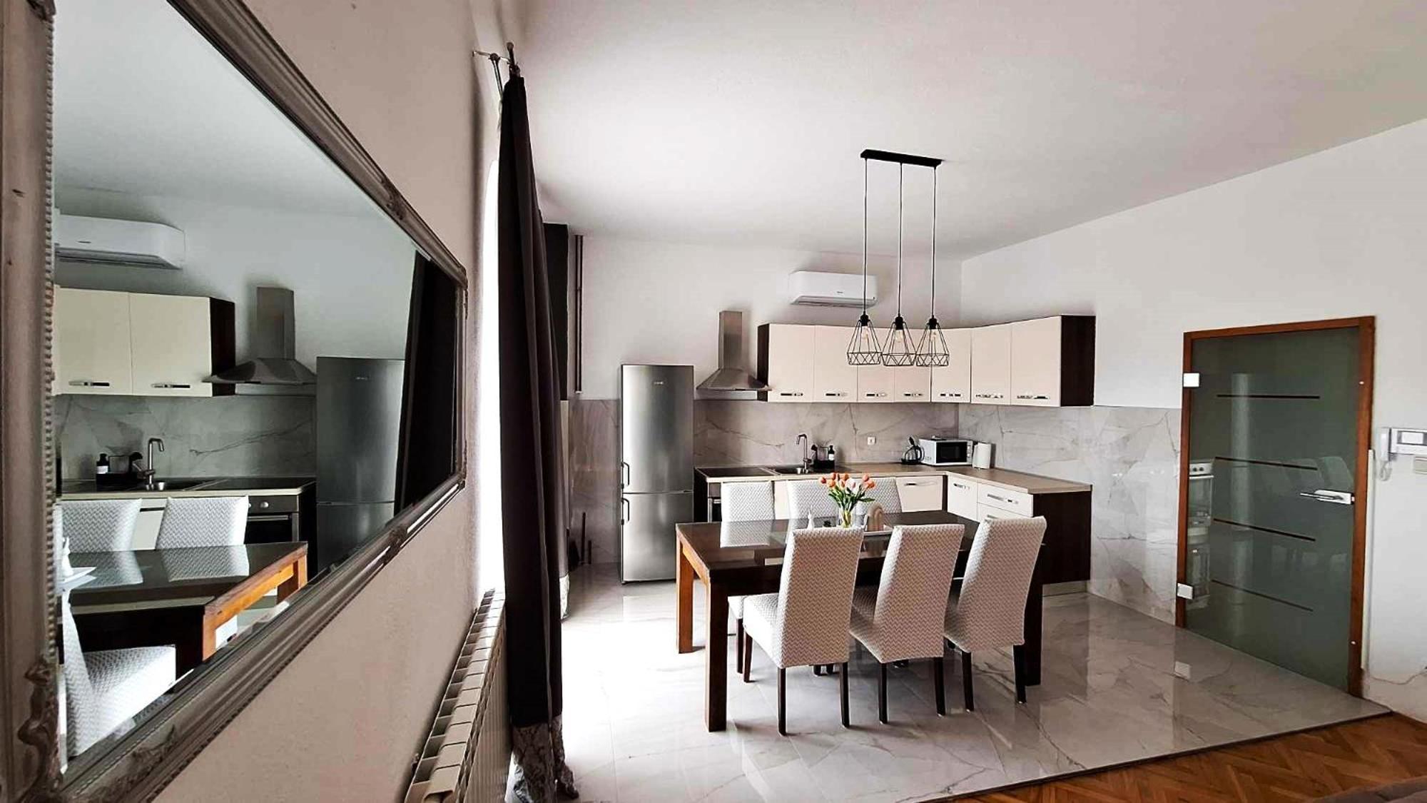 Apartment Kosante - Luxury Apartment - 150 M2 With Fitness Room