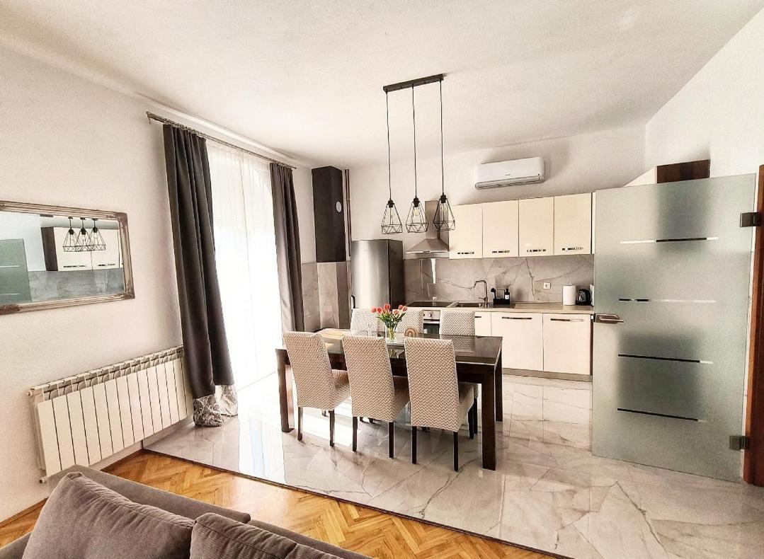 Kosante - Luxury Apartment - 150 M2 With Fitness Room Apartment